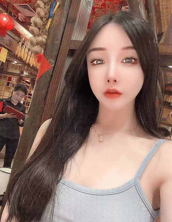 新加坡商务模特微信